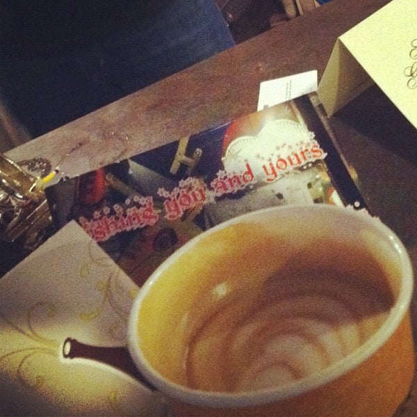 12/21/2012 tarihinde S.W.A.G.G. Revolution Apparel M.ziyaretçi tarafından Café Brioso'de çekilen fotoğraf