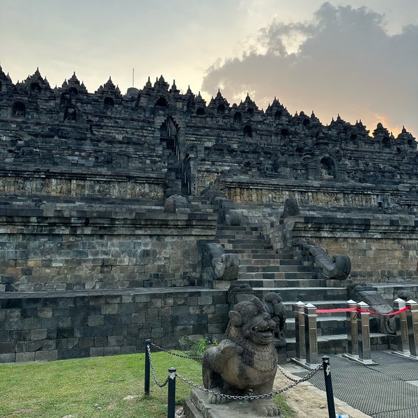 6/2/2023 tarihinde Pei L.ziyaretçi tarafından Candi Borobudur (Borobudur Temple)'de çekilen fotoğraf