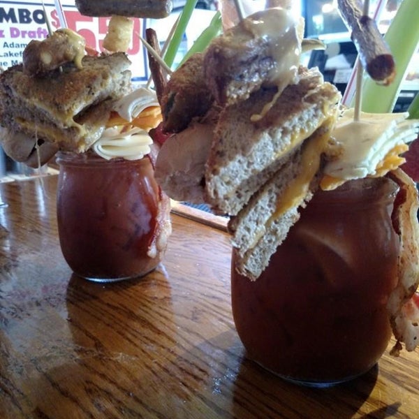 Jesse Oaks Bar in Gages Lake