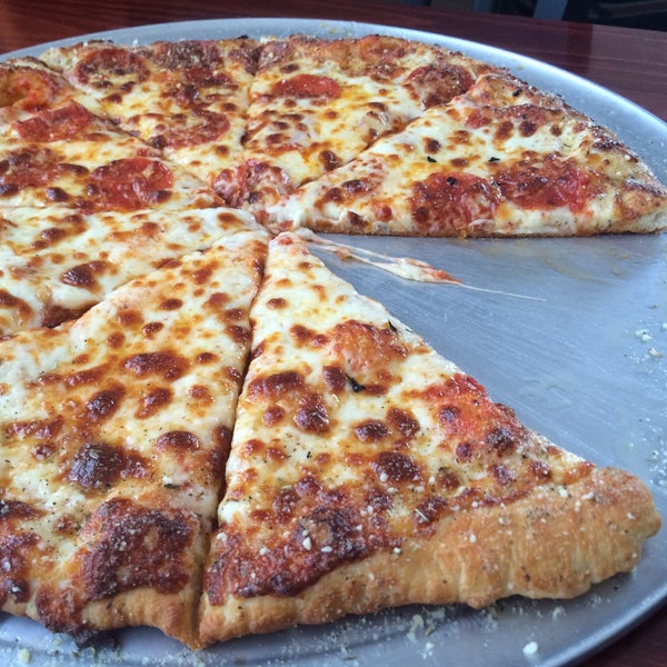 Crossroads Pizza & Subs Pizzeria in Fitzwilliam