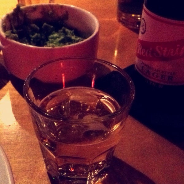 รูปภาพถ่ายที่ Roja Mexican Grill + Margarita Bar โดย Beth W. เมื่อ 2/13/2015