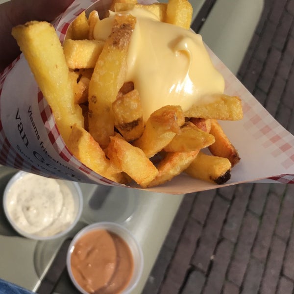 Amazing fries with great sauces and the nicest staff 🧡