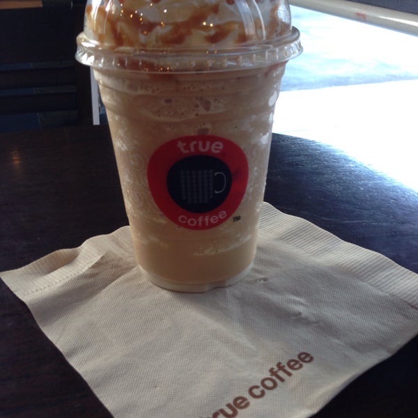 Photo taken at TrueCoffee by Thananrath S. on 2/20/2015