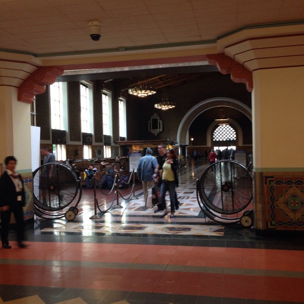 Photo taken at Union Station by あか さ. on 10/19/2015