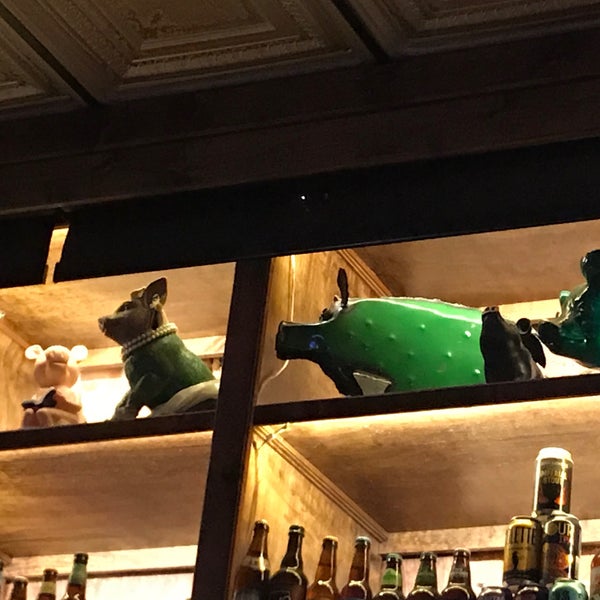 11/7/2018 tarihinde Tits McGeeziyaretçi tarafından The Green Pig Pub'de çekilen fotoğraf