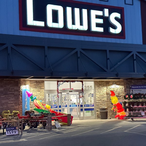 Lowe's Hardware Store in Longmont