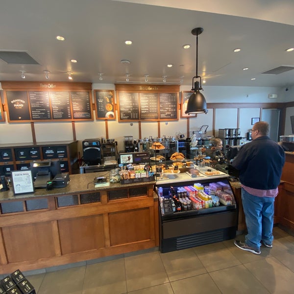Photo taken at Peet&#39;s Coffee &amp; Tea by Dave T. on 1/30/2020