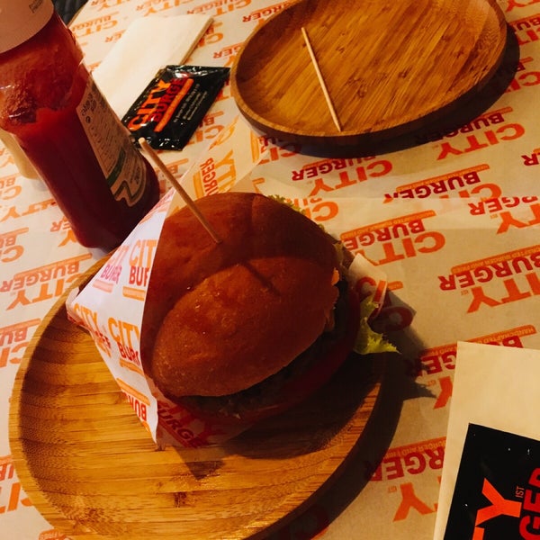 10/20/2018にBüşş R.がCity Burgerで撮った写真