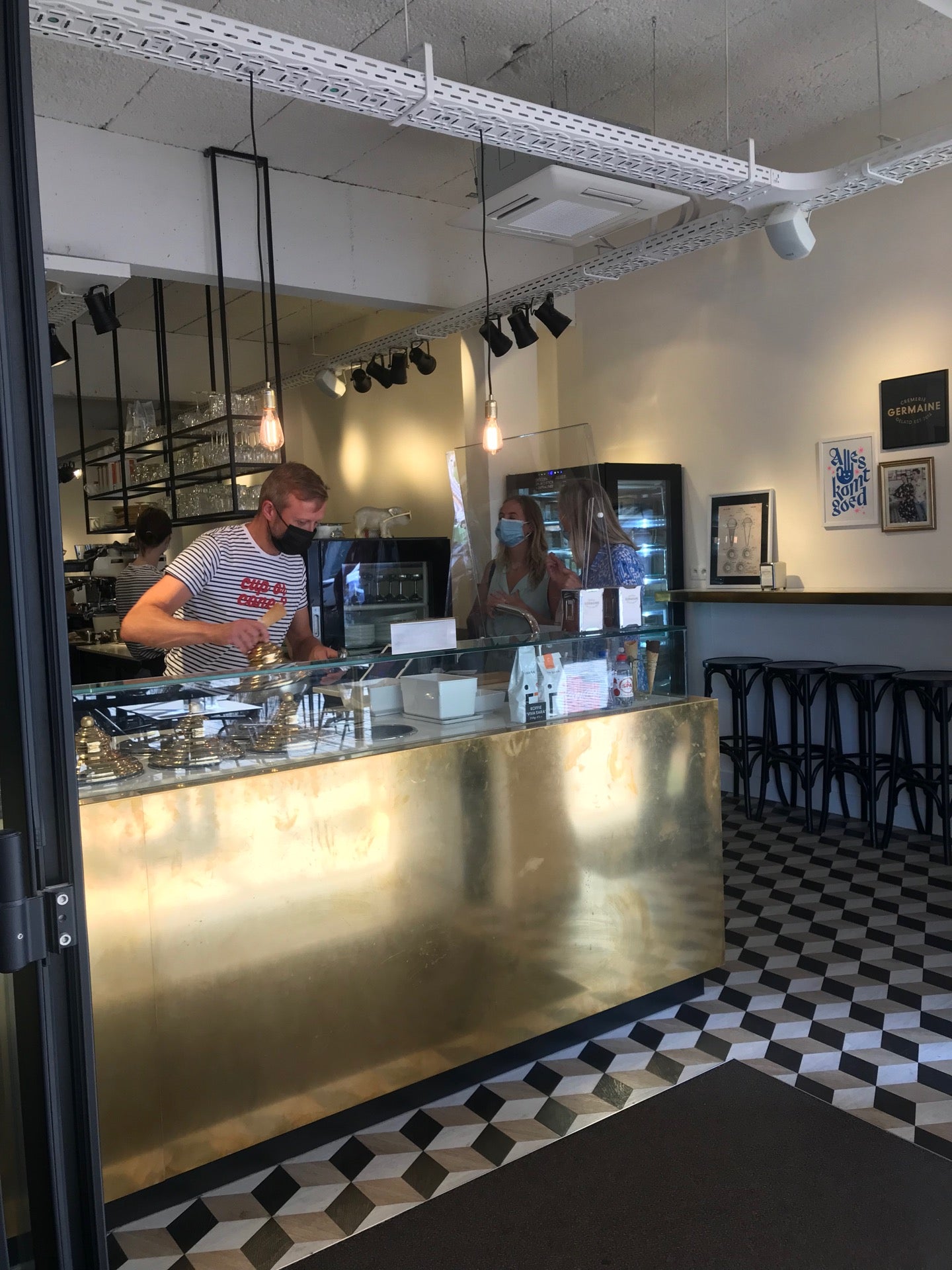 Cremerie Germaine Ice Cream Shop In Antwerpen
