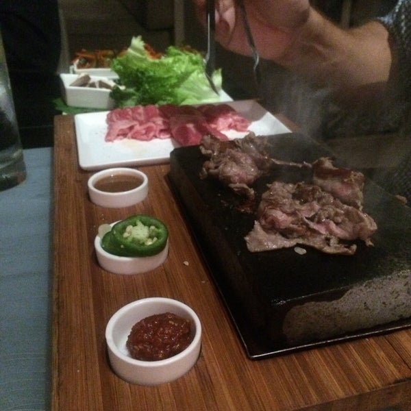 Foto tomada en Nara Sushi and Korean Kitchen  por Cristina el 7/26/2014