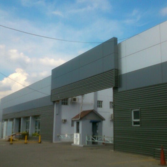 Kingston Industrial Garage - 6 tips from 106 visitors
