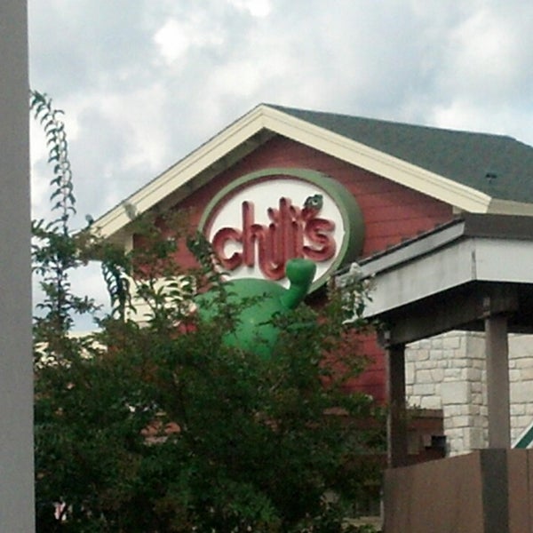 Photo taken at Chili&#39;s Grill &amp; Bar by Jared D. on 8/11/2013