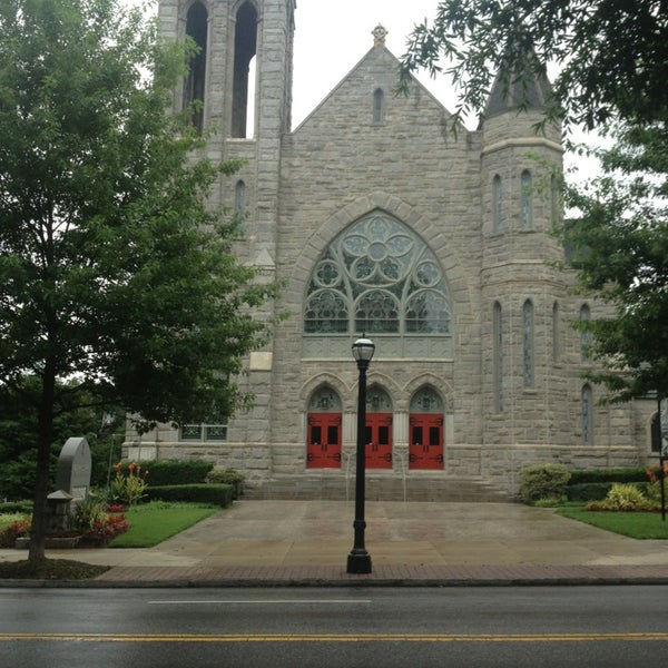 Foto tirada no(a) Saint Mark United Methodist Church of Atlanta por Cindy em 7/5/2013