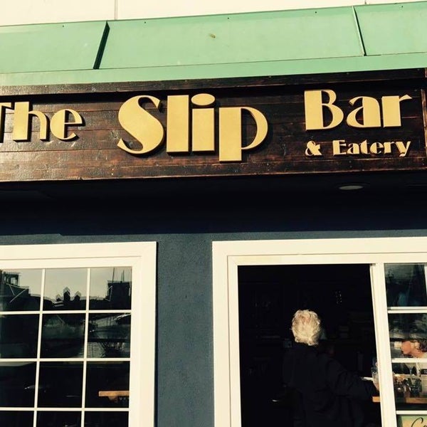 9/11/2016 tarihinde The Slip Bar and Eateryziyaretçi tarafından The Slip Bar and Eatery'de çekilen fotoğraf