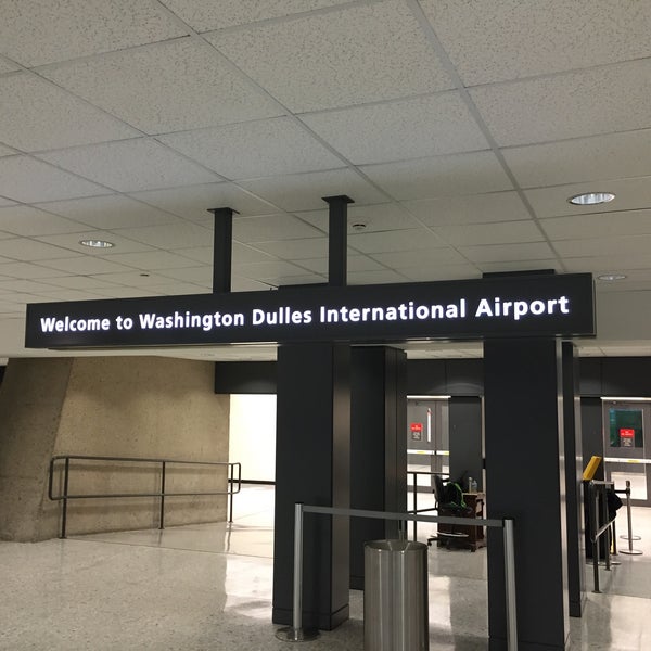 Photo taken at Washington Dulles International Airport (IAD) by Tak0107 on 4/25/2015