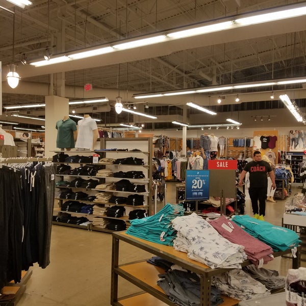 Old Navy Outlet Clothing Store in Grapevine Old Navy Outlet Clothing Store in Grapevine