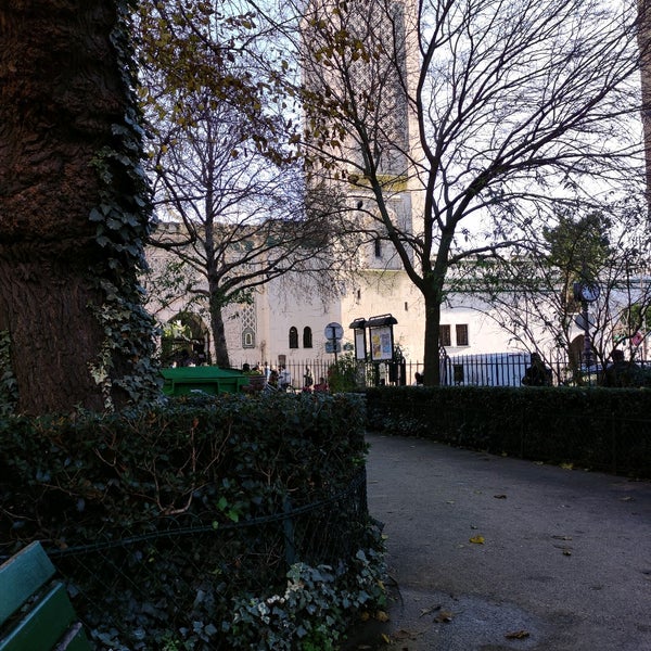 Place du Puits de l'Ermite — Square Robert Montagne Jardin des Plantes Place du Puits de l Place du Puits de l'Ermite — Square Robert Montagne Jardin des Plantes Place du Puits de l