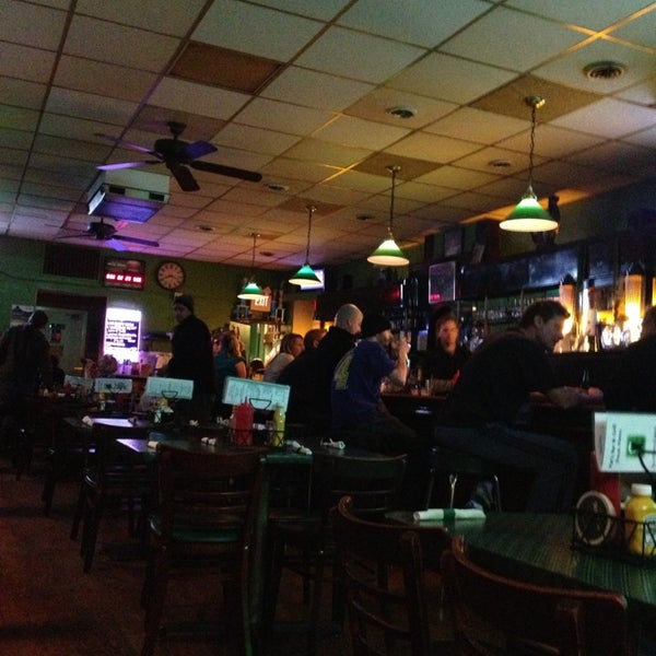2/16/2013 tarihinde Joe D.ziyaretçi tarafından The Pat Connolly Tavern'de çekilen fotoğraf