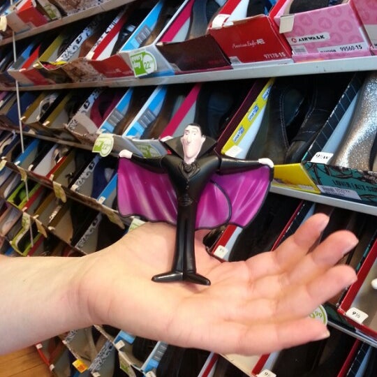 payless shoes northgate