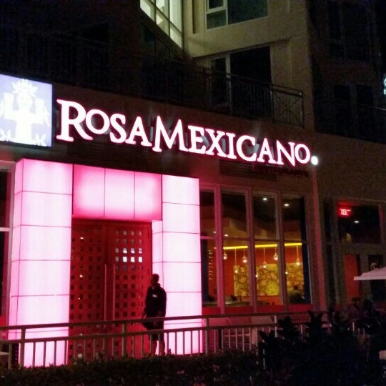 4/19/2015에 Yarim C.님이 Rosa Mexicano에서 찍은 사진