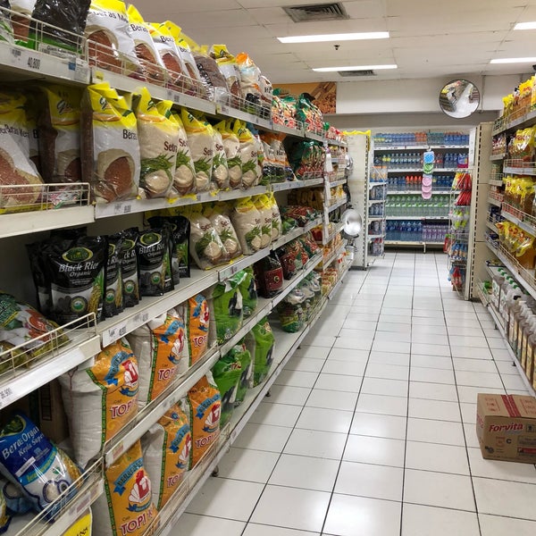 Гигант товары. Фирма гигант. Гигант сканворд. Уличная игра наброс колец. Гигант товары.