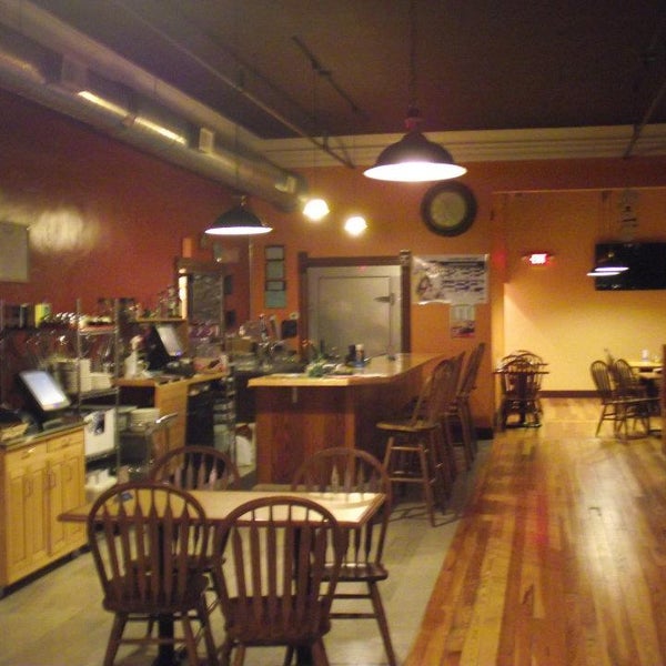 Hop N Pizza Grinders American Restaurant In Fennville