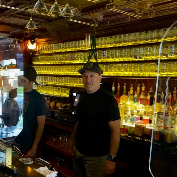 Foto tirada no(a) The Bar Bill Tavern por Steve M. em 6/15/2021