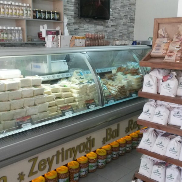 7/3/2019にHafize Ö.がYükseloğullari Süt Ürünleri - Ezine peyniriで撮った写真