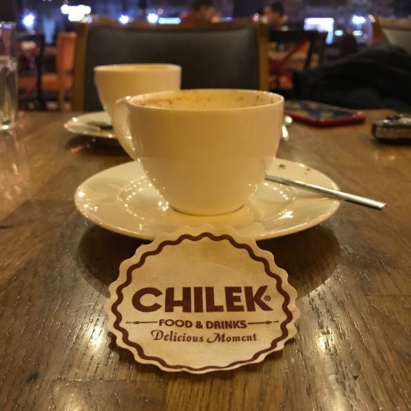 Foto tirada no(a) Chilek Food &amp; Drinks por Selçuk R. em 1/9/2018