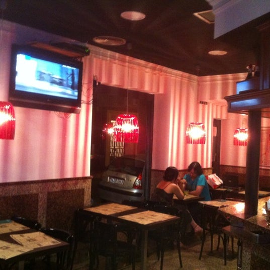 10/28/2012にMazen M.がPasta Pesto Pizzaで撮った写真