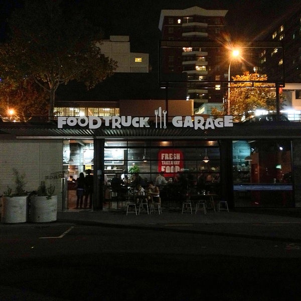 Foto tirada no(a) Food Truck Garage por Uno em 5/3/2013