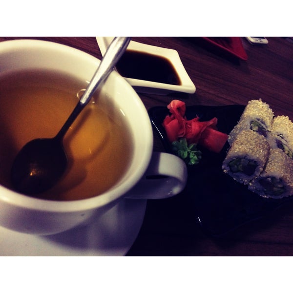 12/4/2015にNatalie K.がLounge Sushi Cafe &quot;Chillout&quot;で撮った写真