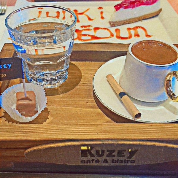 Foto diambil di Kuzey Cafe &amp; Bistro oleh 🦋fanaa🦋 pada 5/19/2024