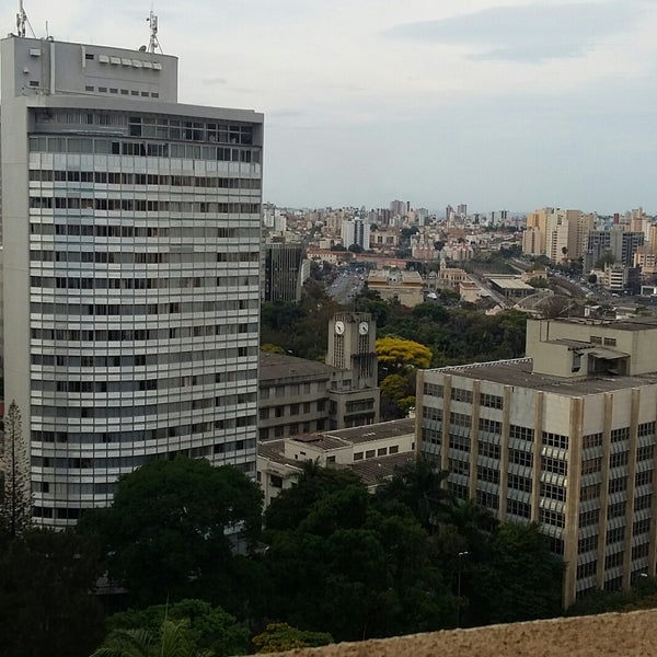 Tour pela Faculdade de Direito da UFMG