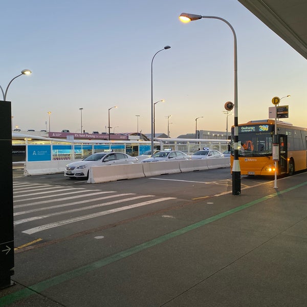 รูปภาพถ่ายที่ Domestic Terminal โดย Breaker P. เมื่อ 10/2/2019