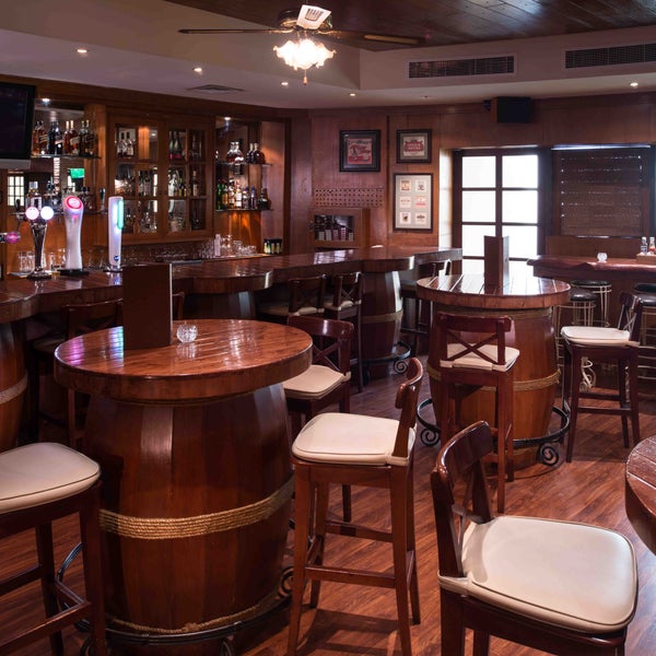 Barrels Sports Bar Majestic Hotel Dubai