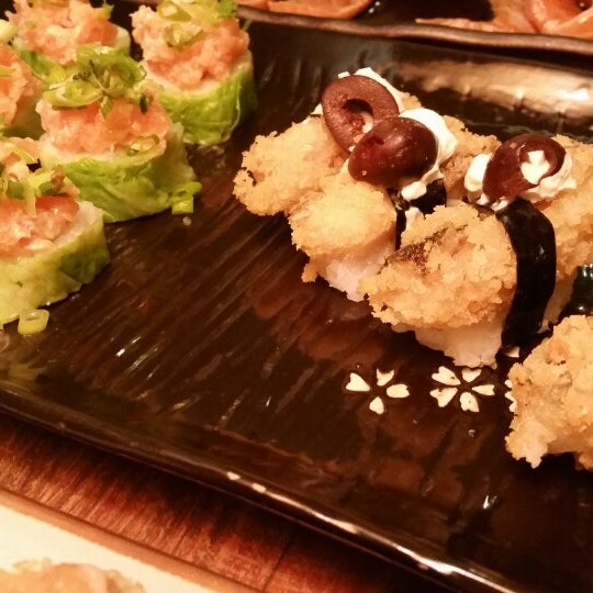 Photo taken at Satō Japanese Cuisine by Thiago L. on 9/11/2014