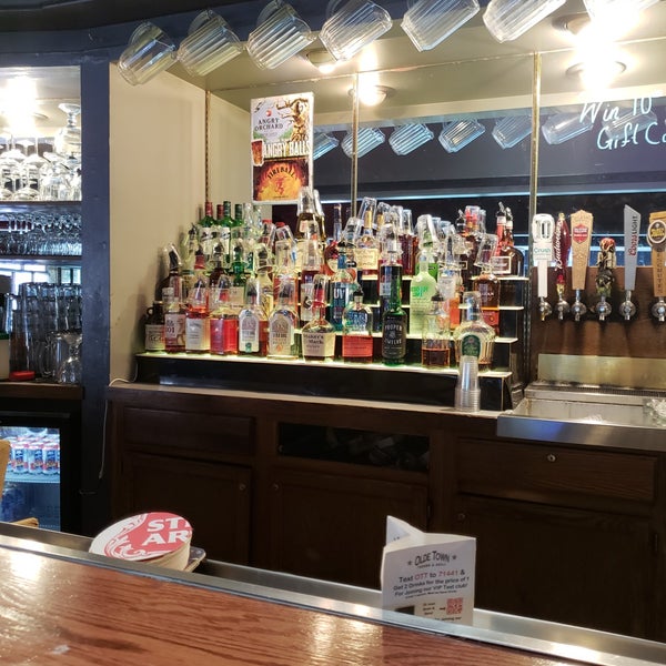 1/6/2019 tarihinde Kristina Y.ziyaretçi tarafından Olde Town Tavern &amp; Grill'de çekilen fotoğraf