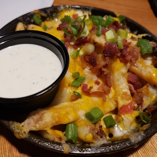Photo taken at Chili&#39;s Grill &amp; Bar by Kristina Y. on 8/31/2019