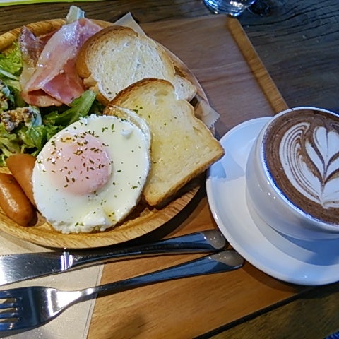 Photos At The Lower East Nine Hostel Le9 5 Tips From 221 Visitors