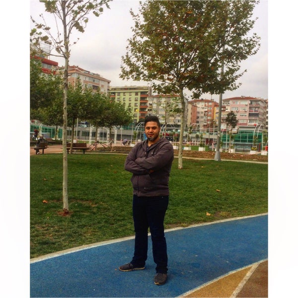 10/25/2016 tarihinde Ata M.ziyaretçi tarafından Güngören Park'de çekilen fotoğraf