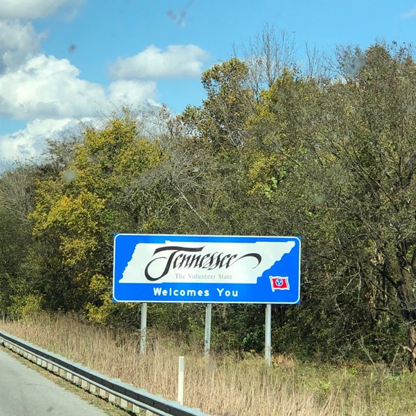 Photos at Alabama/Tennessee State Line Bee Line Hwy