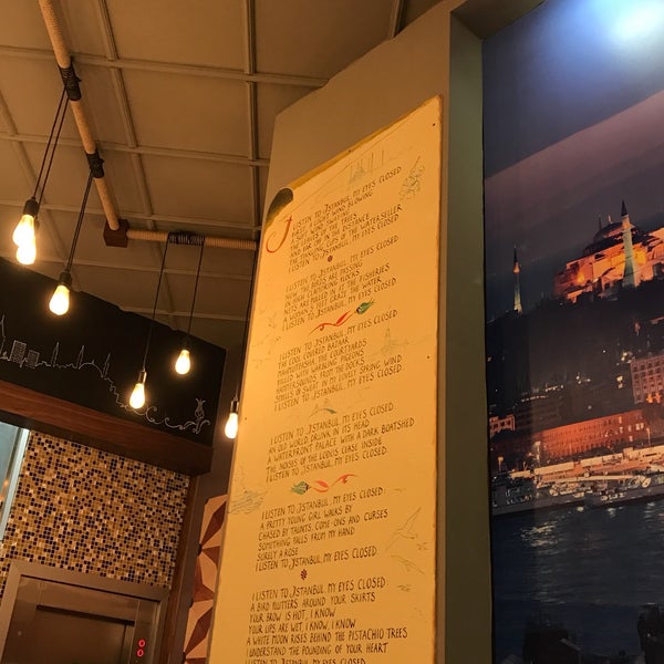 11/18/2016 tarihinde Zeynep K.ziyaretçi tarafından Istanbul Restaurant Halal'de çekilen fotoğraf