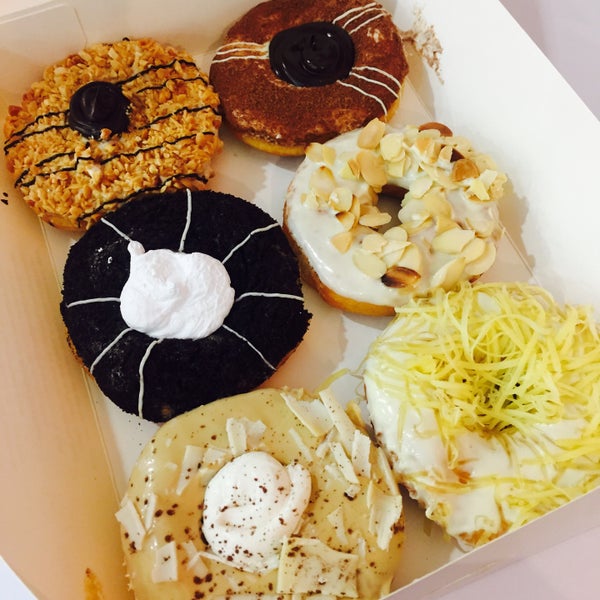 Big Apple Donuts Coffee Donut Shop