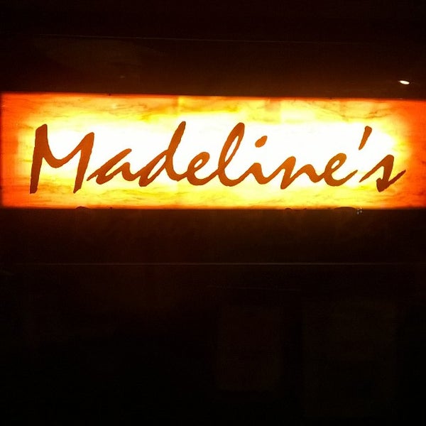 รูปภาพถ่ายที่ Madeline&#39;s Restaurant โดย Madeline&#39;s Restaurant เมื่อ 4/29/2015