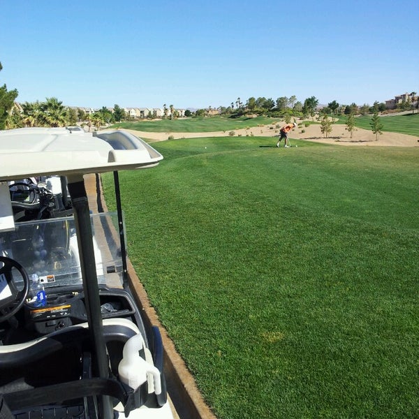 6/18/2013 tarihinde Beacon S.ziyaretçi tarafından Rhodes Ranch Golf Club'de çekilen fotoğraf