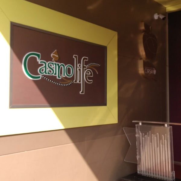 Das Foto wurde bei Casino Life von Hoomy H. am 11/11/2017 aufgenommen