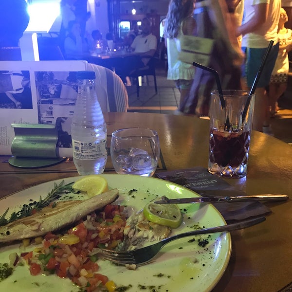 9/1/2017 tarihinde Polina L.ziyaretçi tarafından Restaurant Diferent'de çekilen fotoğraf