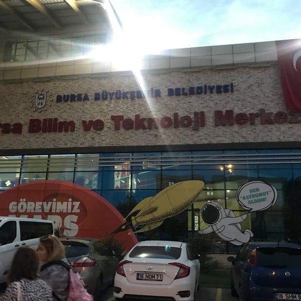 รูปภาพถ่ายที่ Bursa Bilim ve Teknoloji Merkezi โดย Tuba A. เมื่อ 9/11/2018
