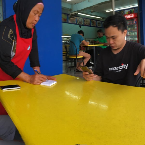 Restoran Raihana Halal Restaurant
